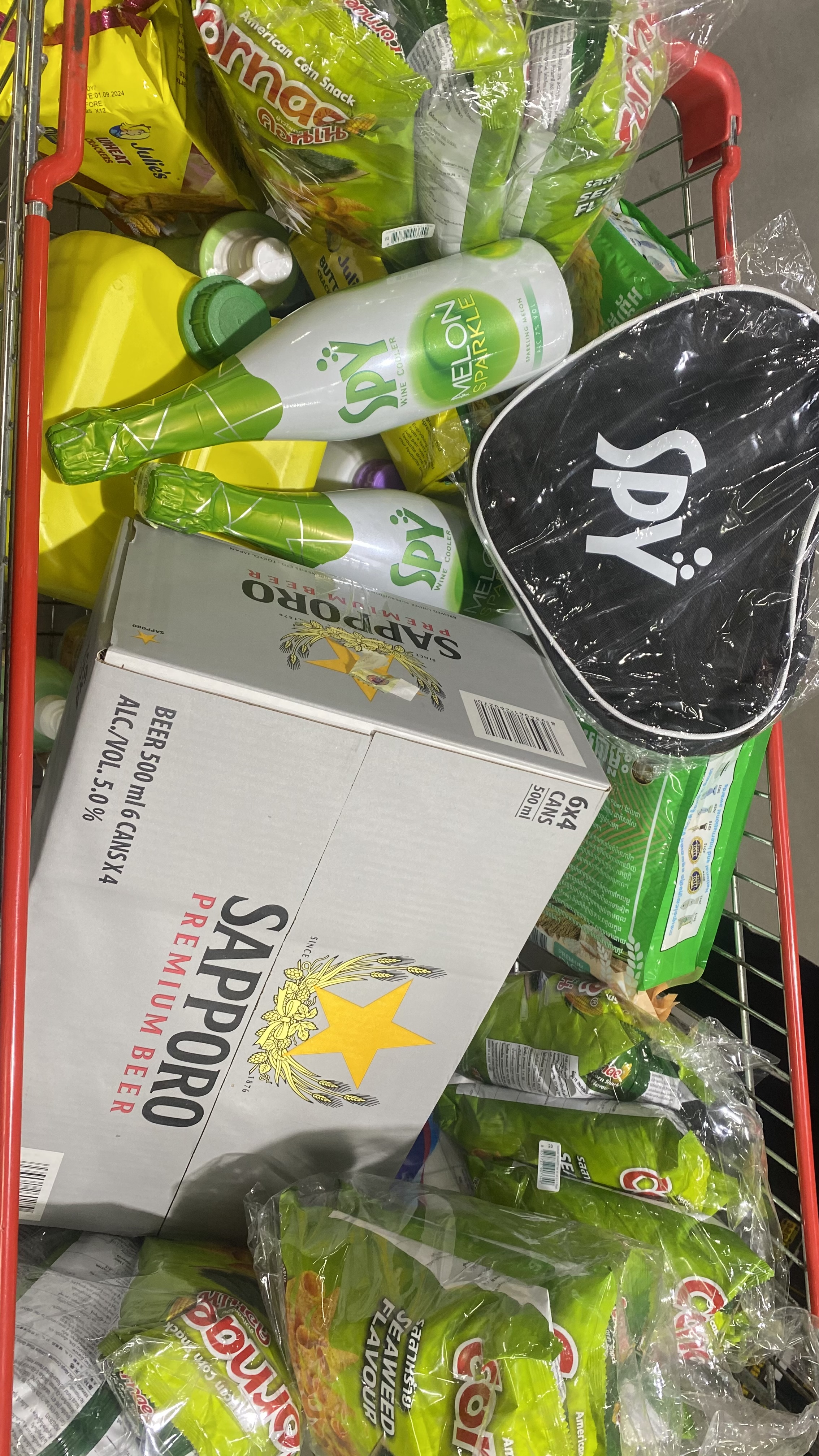 SPY Sparkle Fruit Revolutionizing FMCG Distribution with Da Houg Heng at Makro Cambodia - Image 46