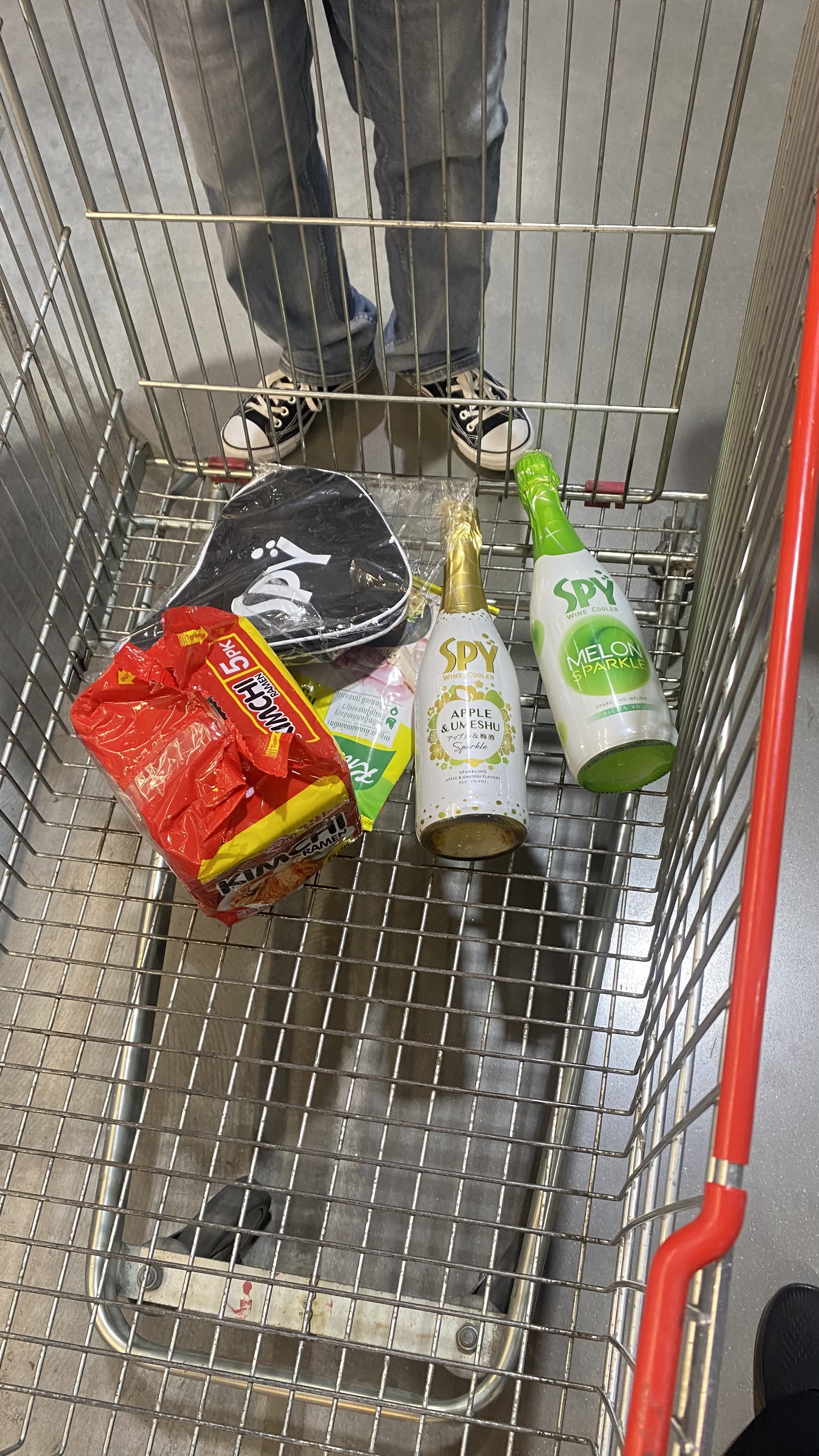 SPY Sparkle Fruit Revolutionizing FMCG Distribution with Da Houg Heng at Makro Cambodia - Image 55