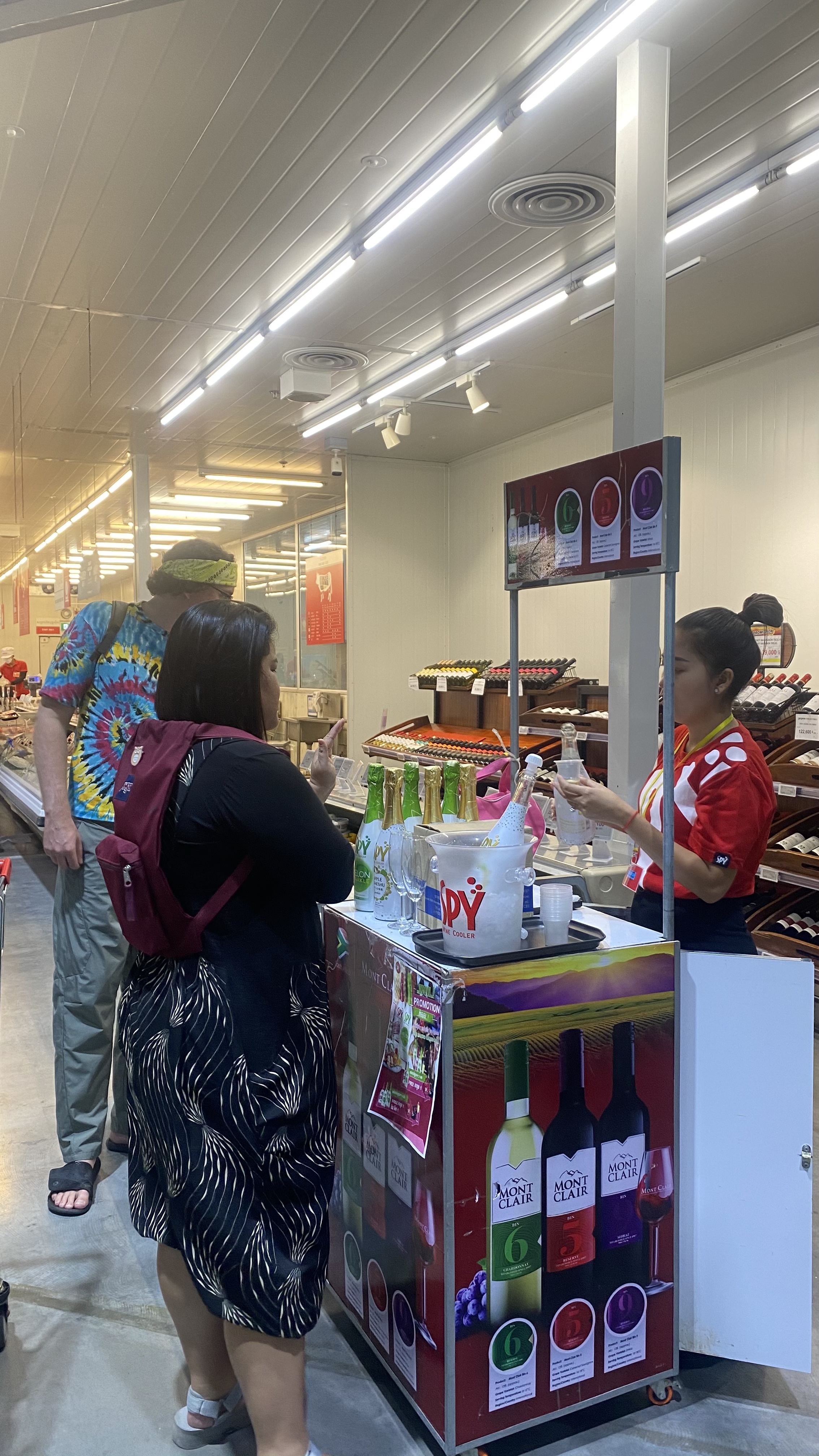 SPY Sparkle Fruit Revolutionizing FMCG Distribution with Da Houg Heng at Makro Cambodia - Image 66