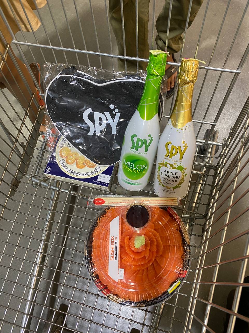 SPY Sparkle Fruit Revolutionizing FMCG Distribution with Da Houg Heng at Makro Cambodia - Image 86
