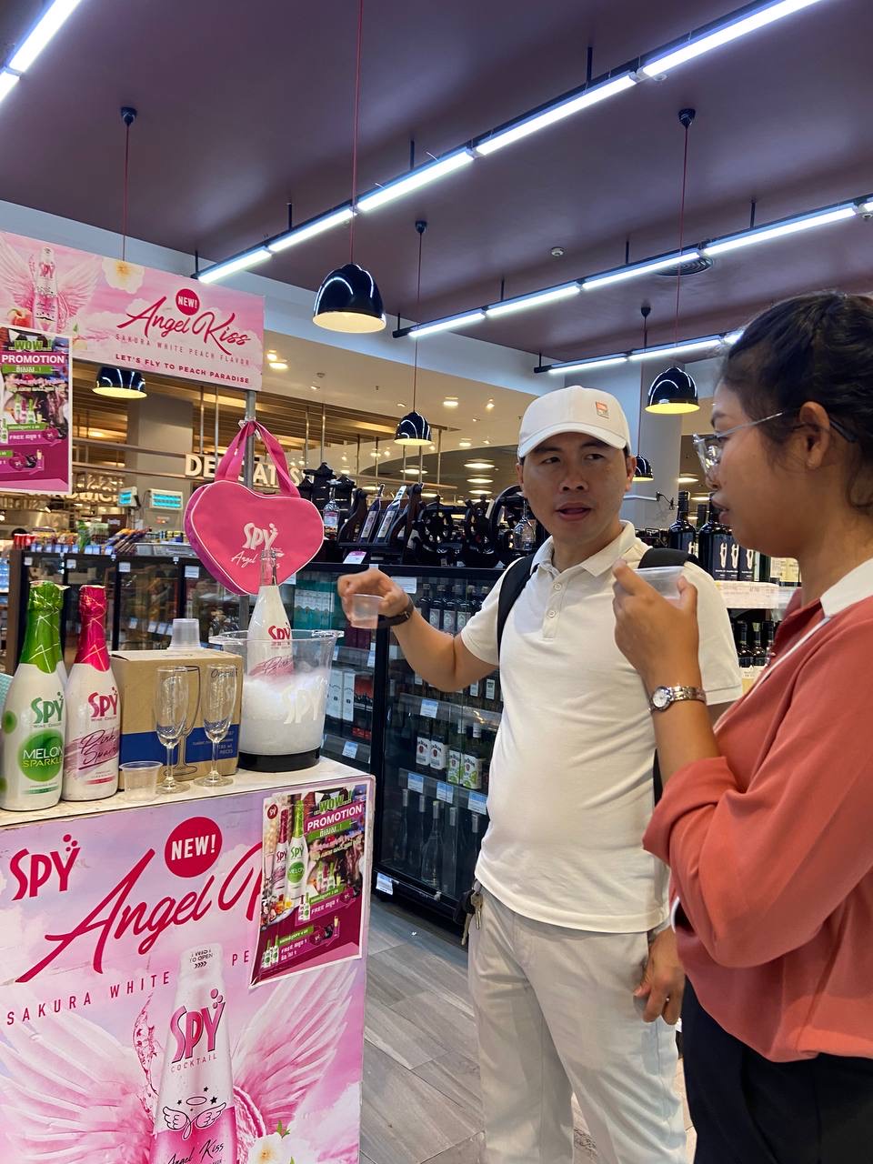 SPY Sparkle Fruit Revolutionizing FMCG Distribution with Da Houg Heng at Makro Cambodia - Image 137
