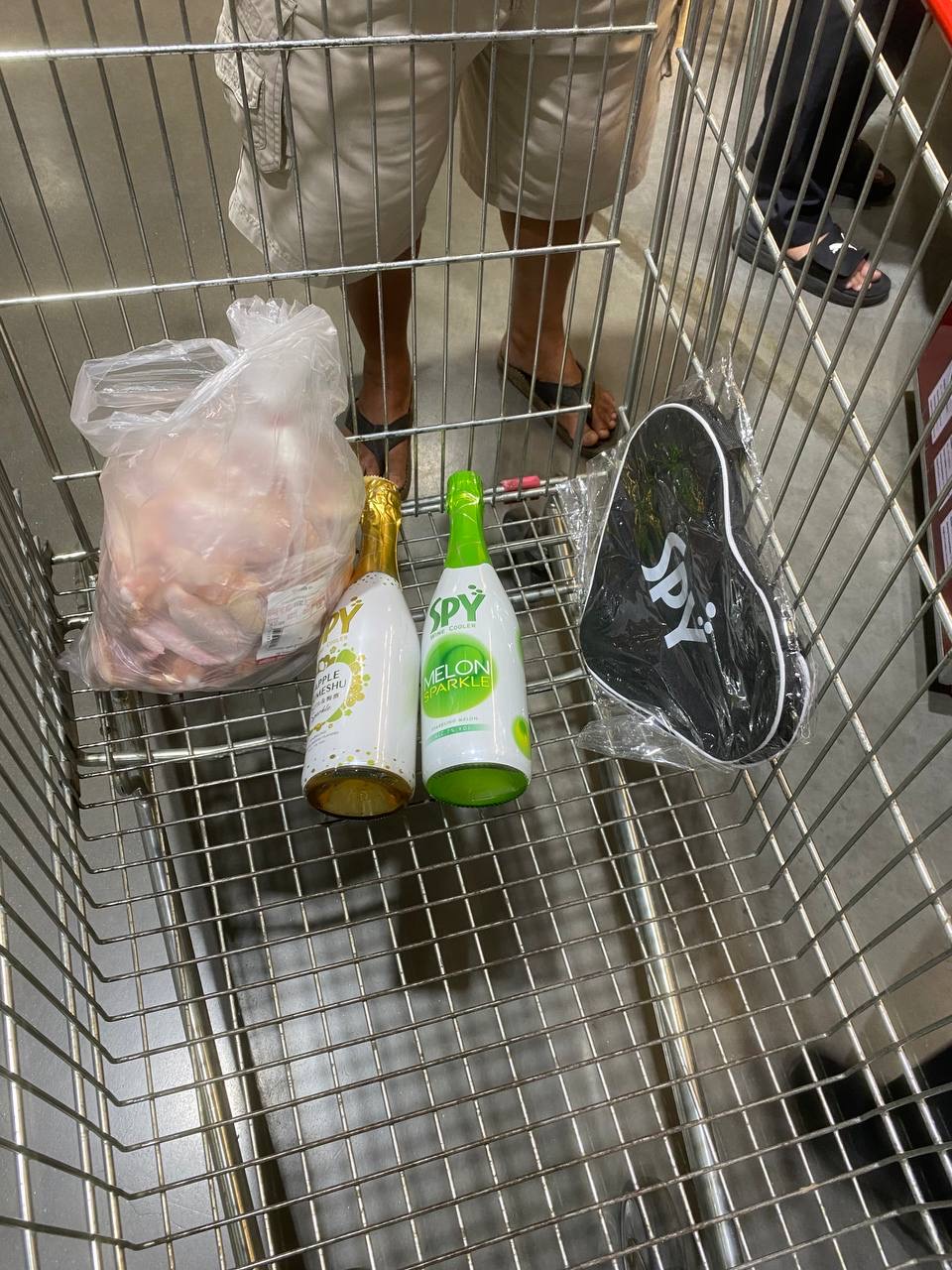 SPY Sparkle Fruit Revolutionizing FMCG Distribution with Da Houg Heng at Makro Cambodia - Image 150