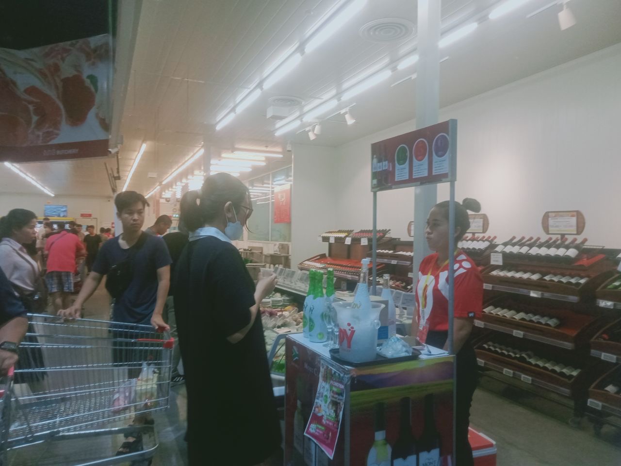 SPY Sparkle Fruit Revolutionizing FMCG Distribution with Da Houg Heng at Makro Cambodia - Image 160