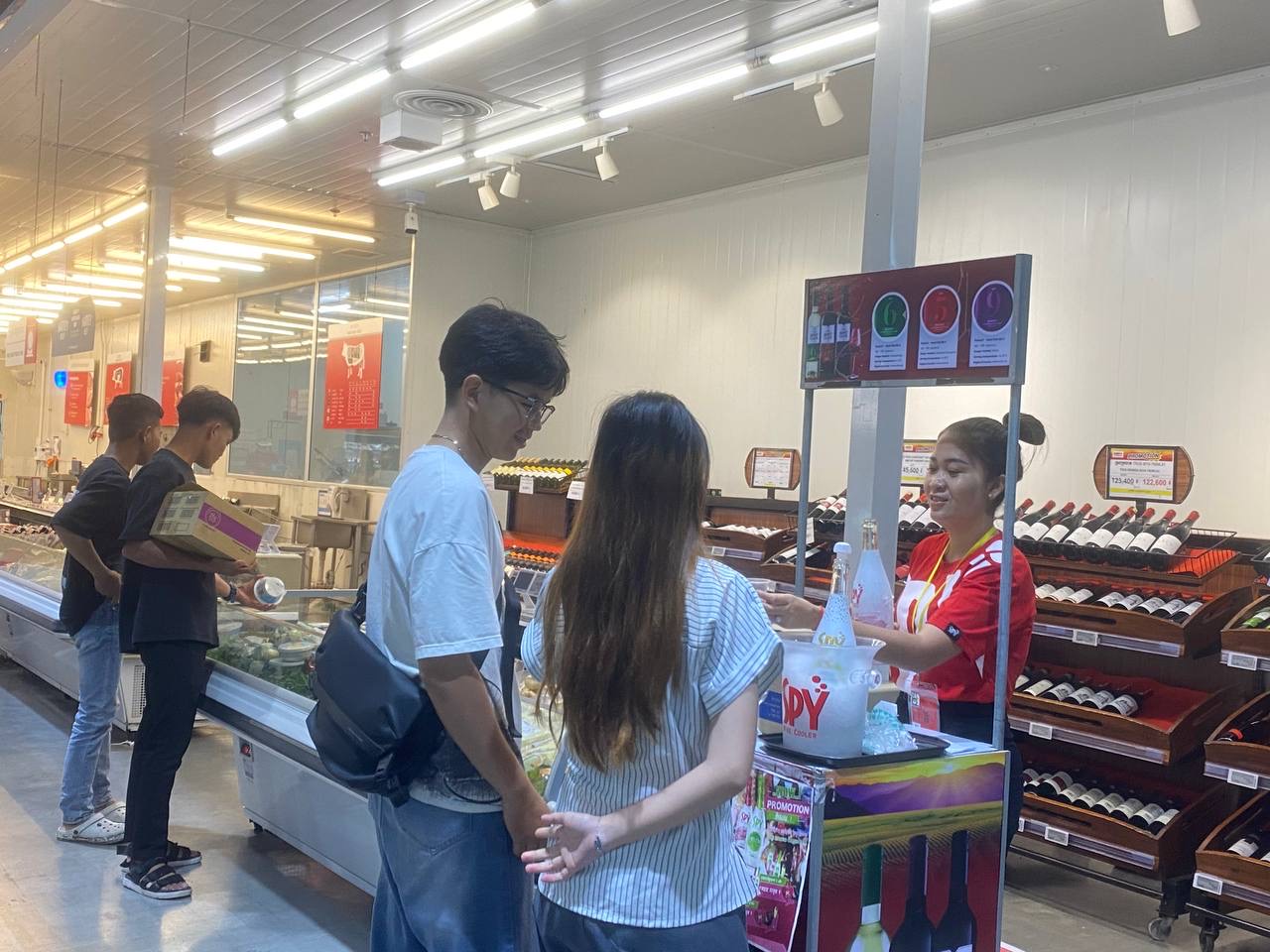 SPY Sparkle Fruit Revolutionizing FMCG Distribution with Da Houg Heng at Makro Cambodia - Image 162
