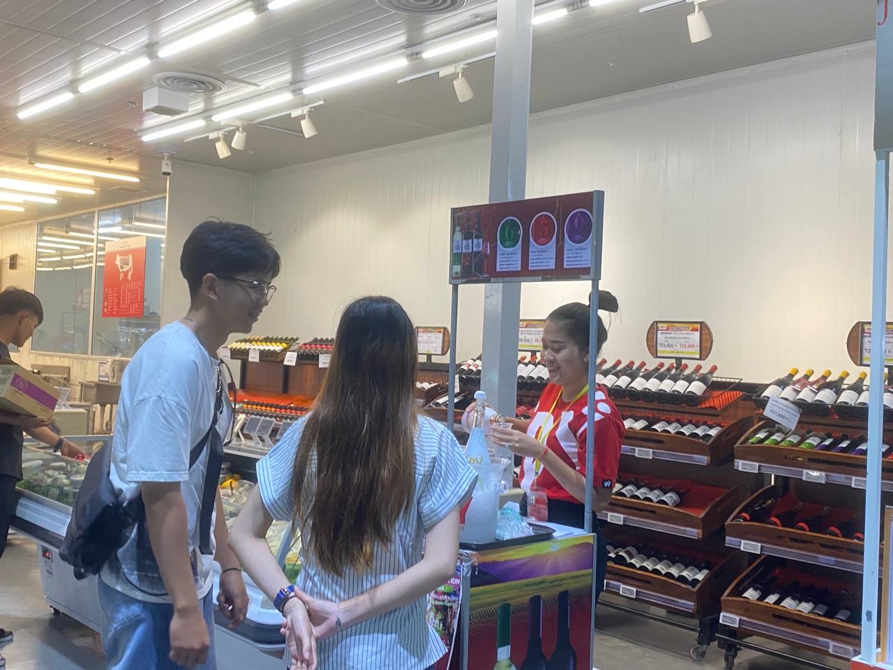 SPY Sparkle Fruit Revolutionizing FMCG Distribution with Da Houg Heng at Makro Cambodia - Image 163